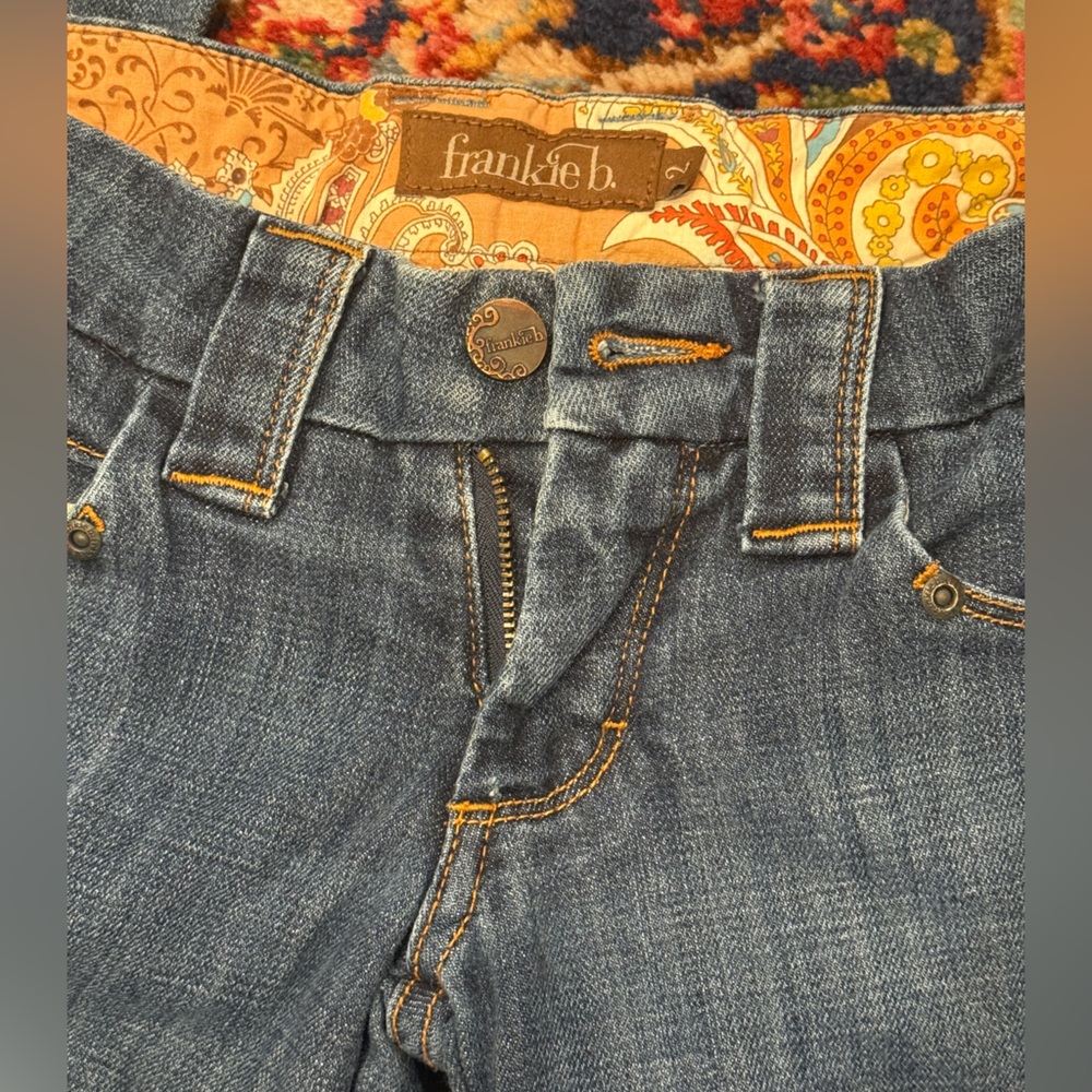 Frankie B Y2K Vintage Low Rise Flare Leg jeans with heart butt detail - Size 2 - Picture 4 of 9